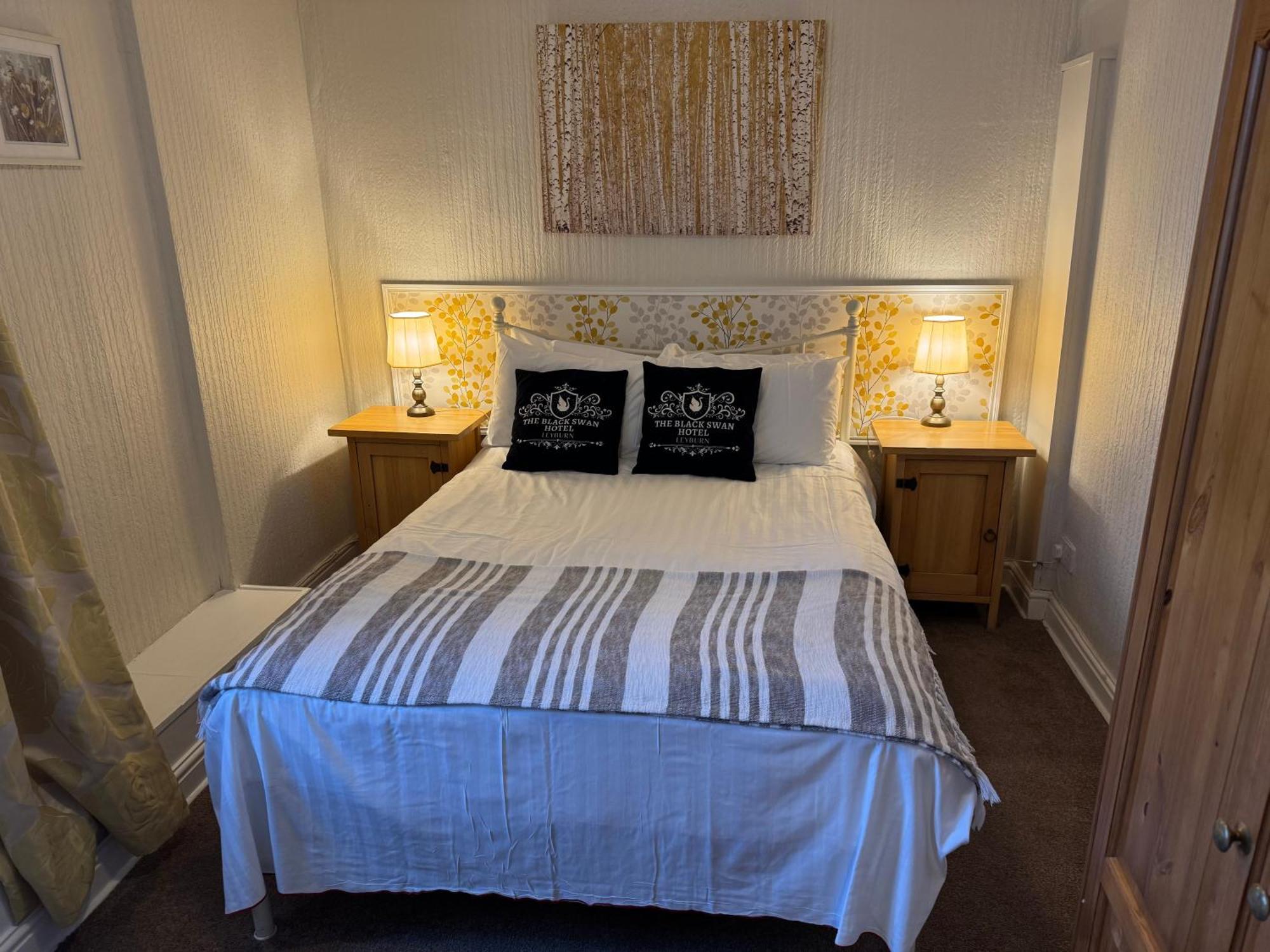 The Black Swan Hotel Leyburn Eksteriør billede